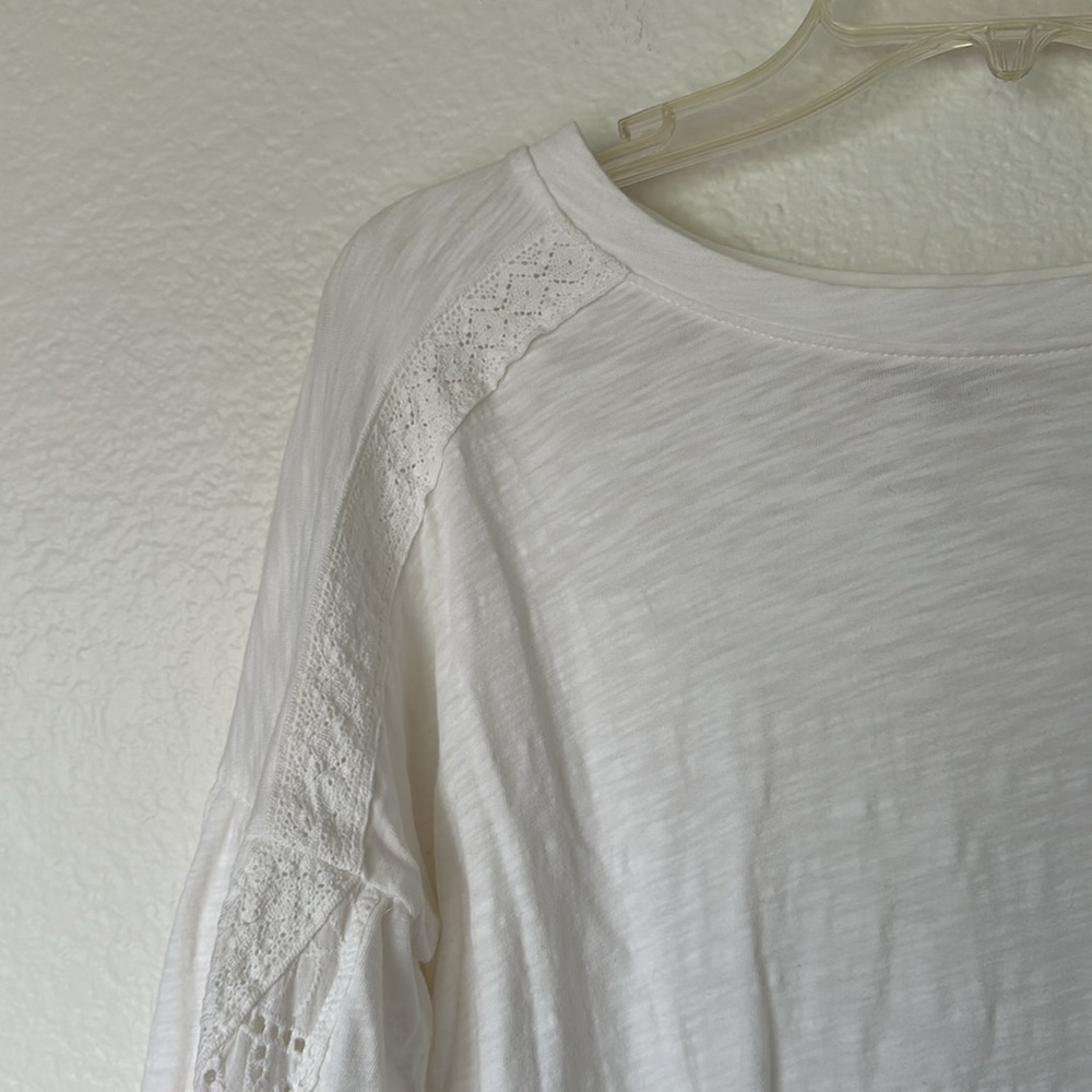 Eri + Ali white puff sleeves eyelet details small - Picture 4 of 7
